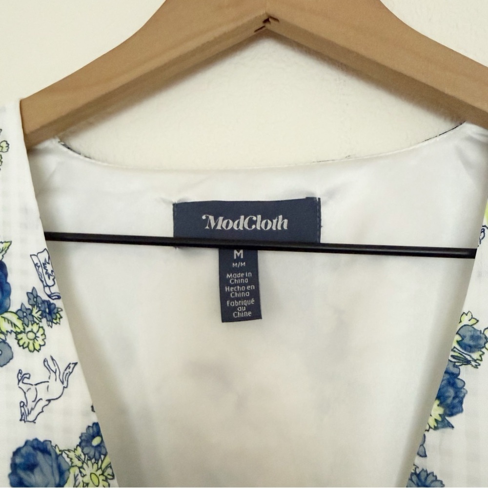 NWT ModCloth Rodeo Rose Western Button Front Blouse Size Medium - Picture 4 of 7